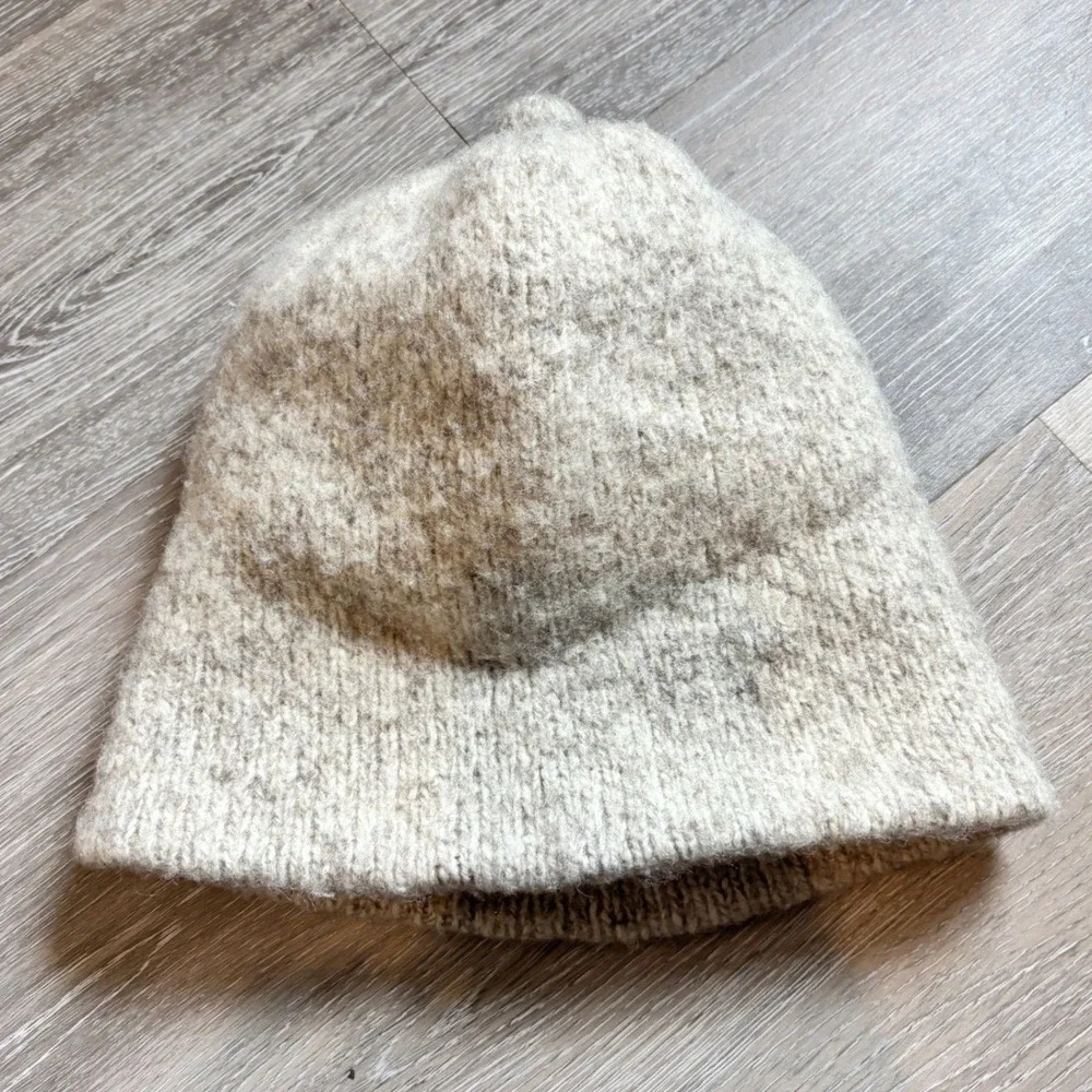 Vtg Balaclava 85% Pure Wool Face Ski Mask‎ Visor Pom Oatmeal Beige Knit